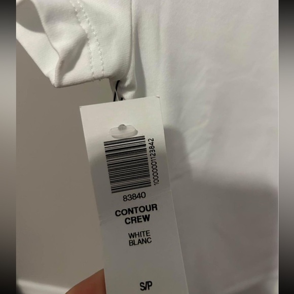 Aritzia cropped contour shirt - Picture 2 of 2